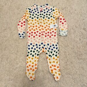 Old Navy Rainbow Heart Footed Onesie. 6-9mo. NWT